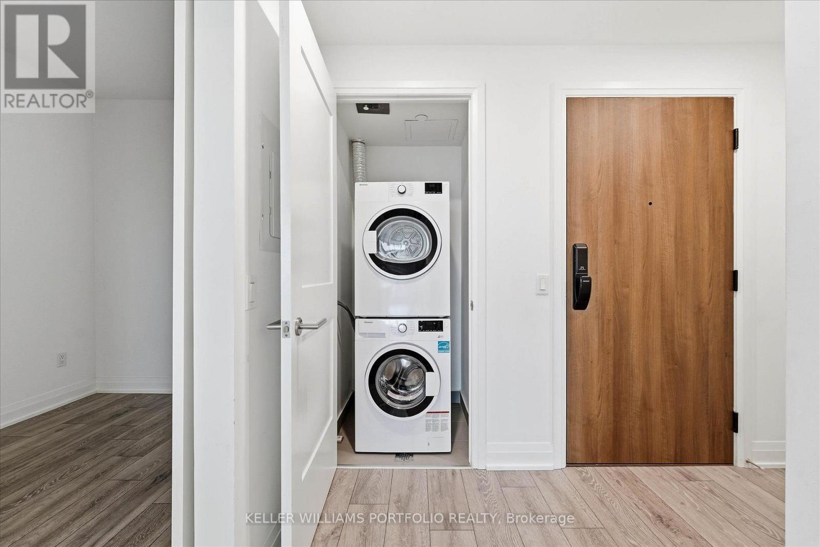 506 - 21 Park Street E Property Photo 25