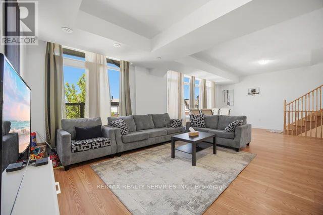 14 - 417 Dougall Avenue Property Photo 2
