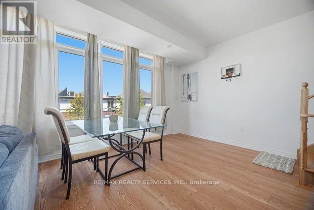 14 - 417 Dougall Avenue Property Photo 8