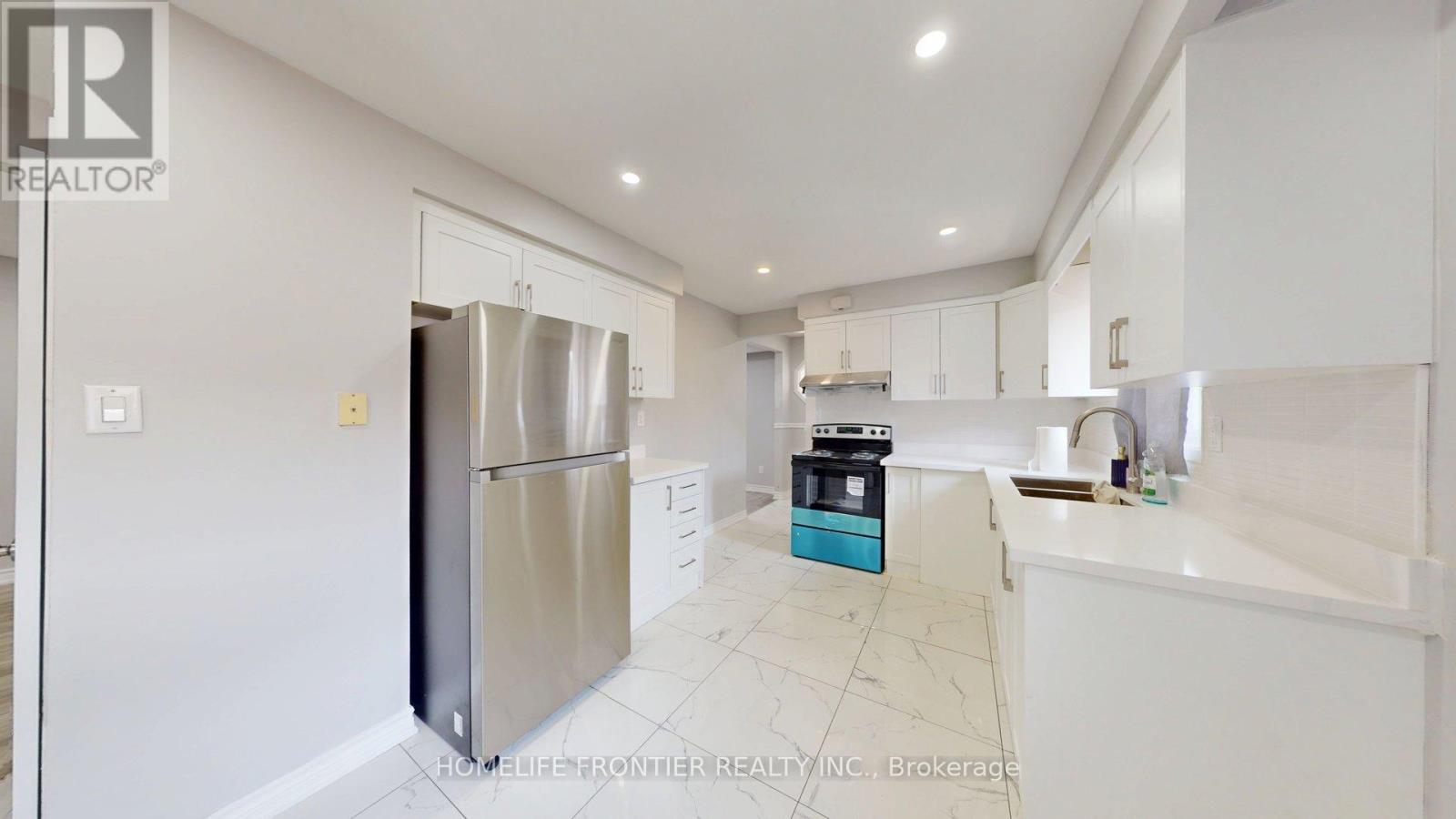 UPPER - 337 HANSEN ROAD N