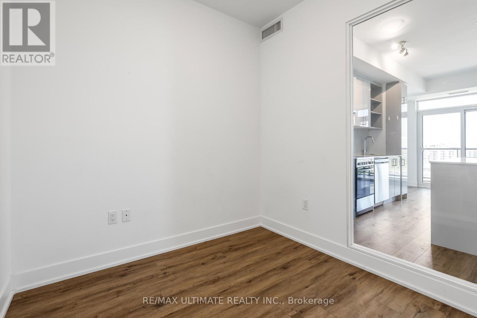 906 - 50 George Butchart Drive Property Photo 18