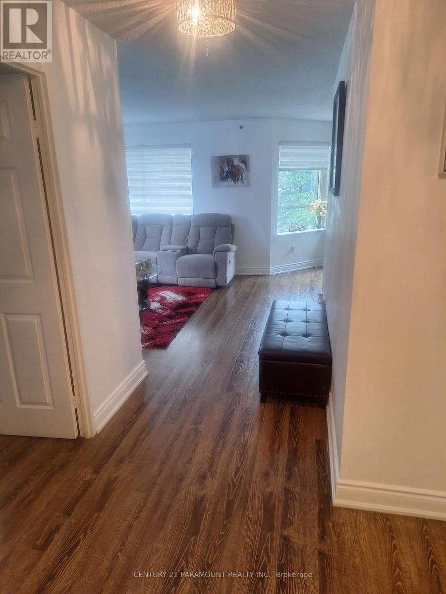 404 - 325 Webb Drive N Property Photo 5