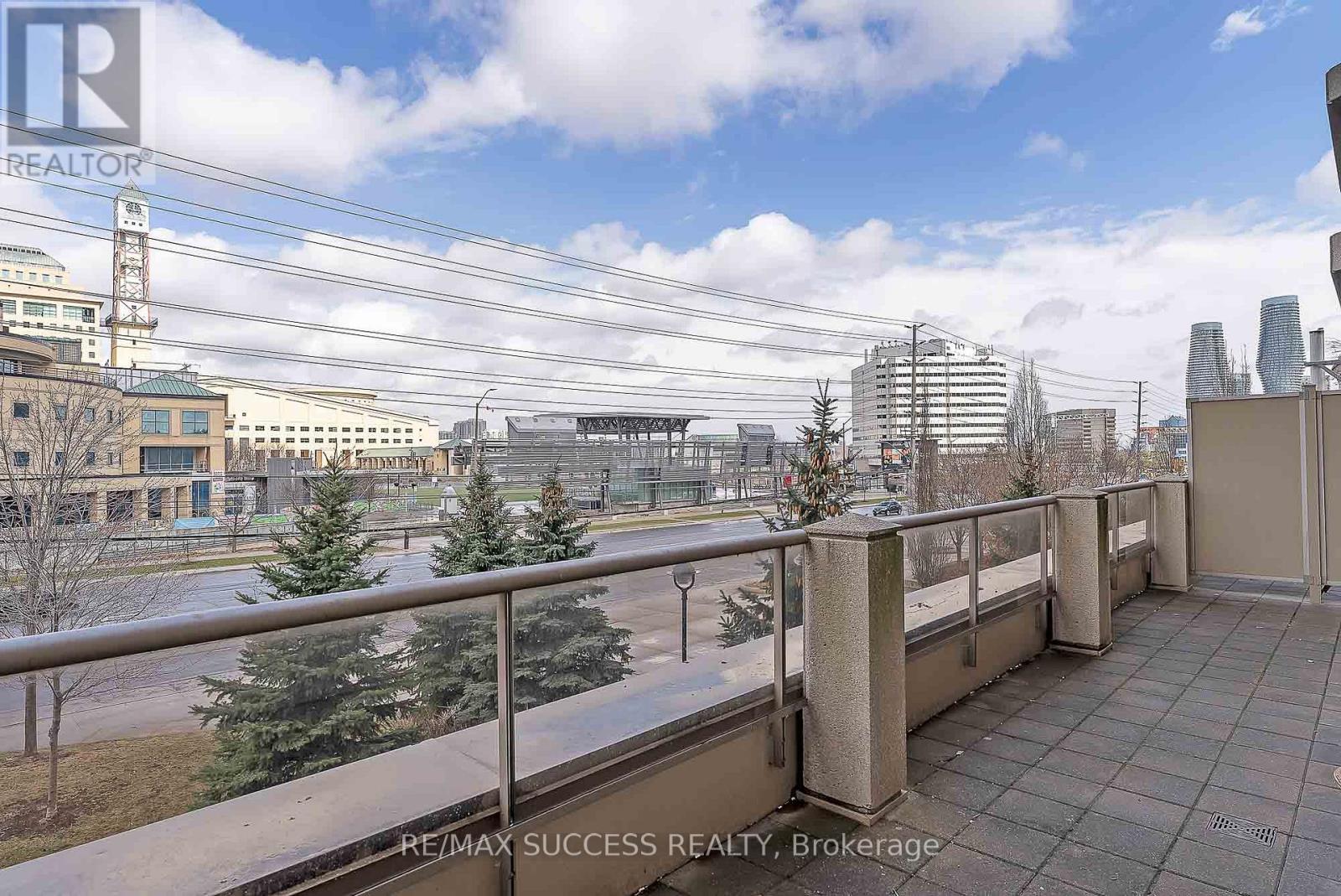 203 - 310 Burnhamthorpe Road W Property Photo 3