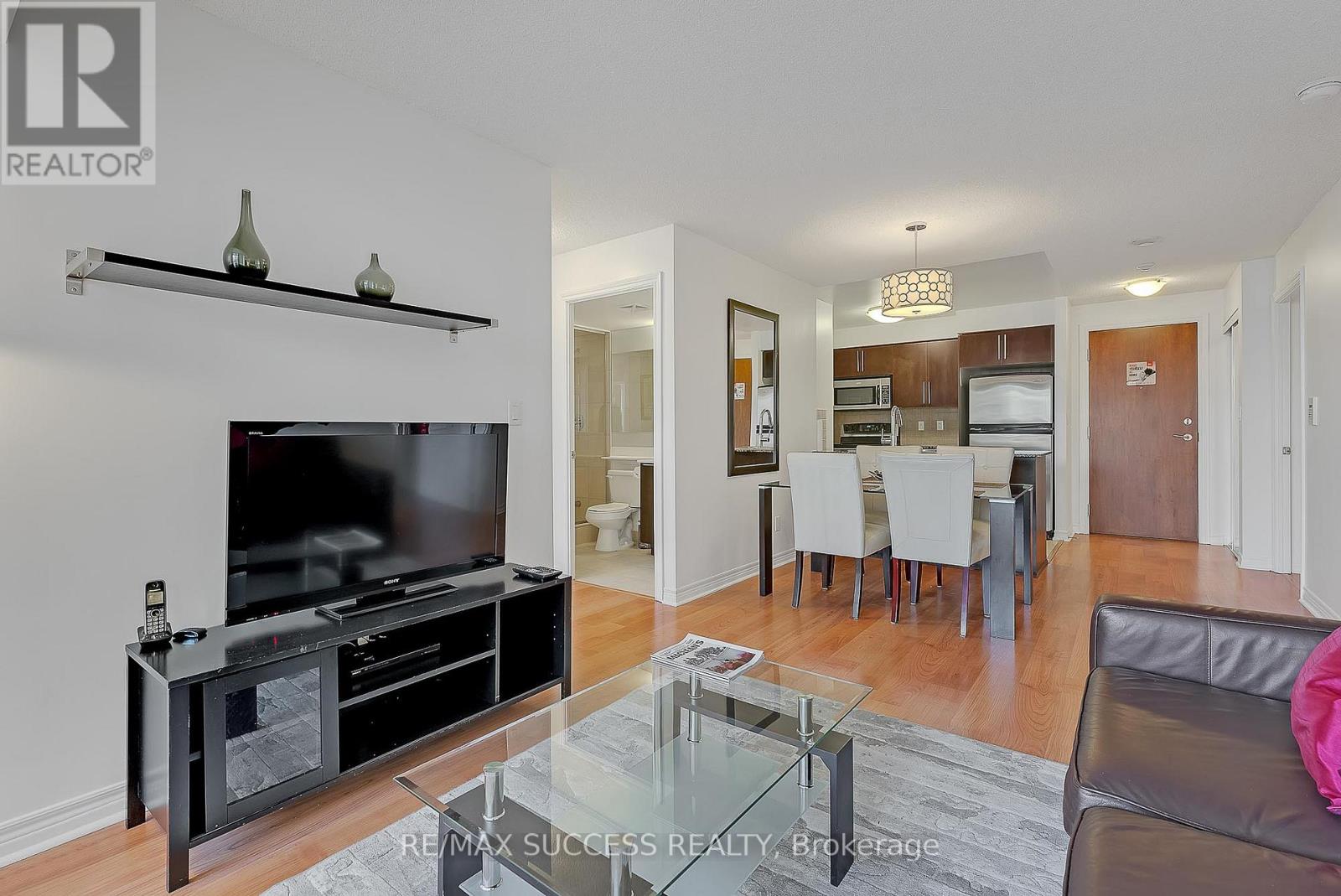 203 - 310 Burnhamthorpe Road W Property Photo 12
