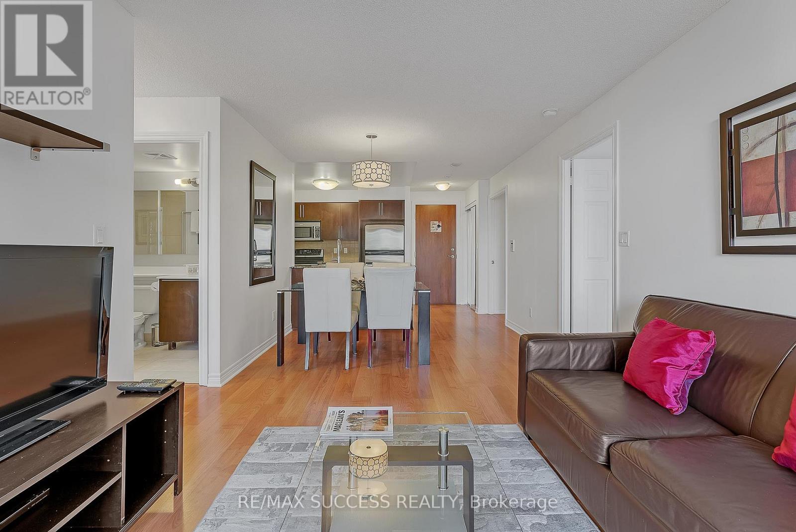 203 - 310 Burnhamthorpe Road W Property Photo 13