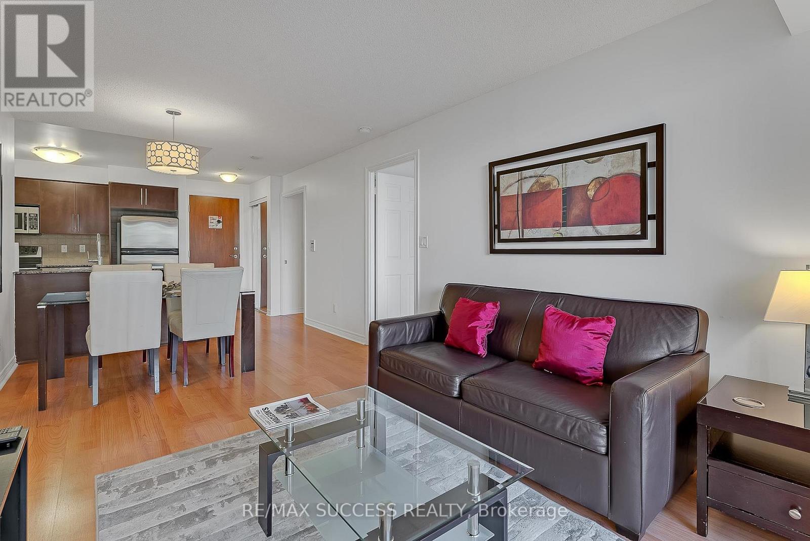 203 - 310 Burnhamthorpe Road W Property Photo 15