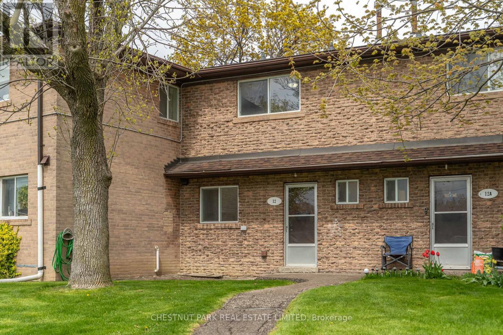 12 - 44 ROMFIELD DRIVE