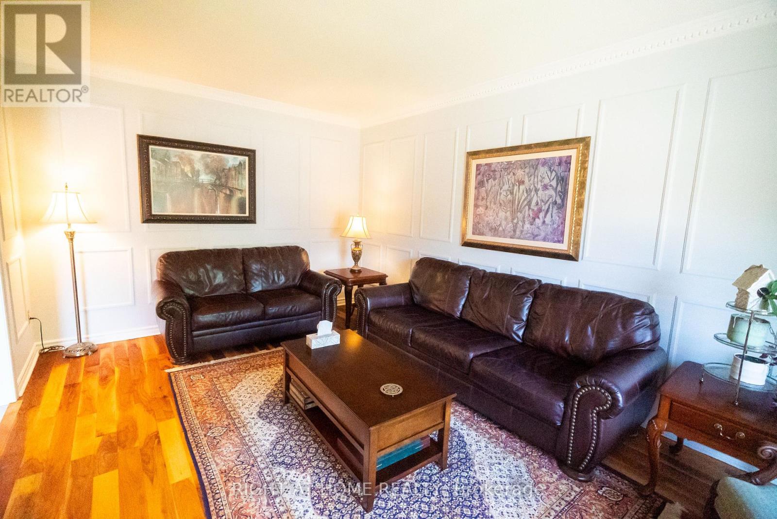 2427 Erin Centre Boulevard Property Photo 5
