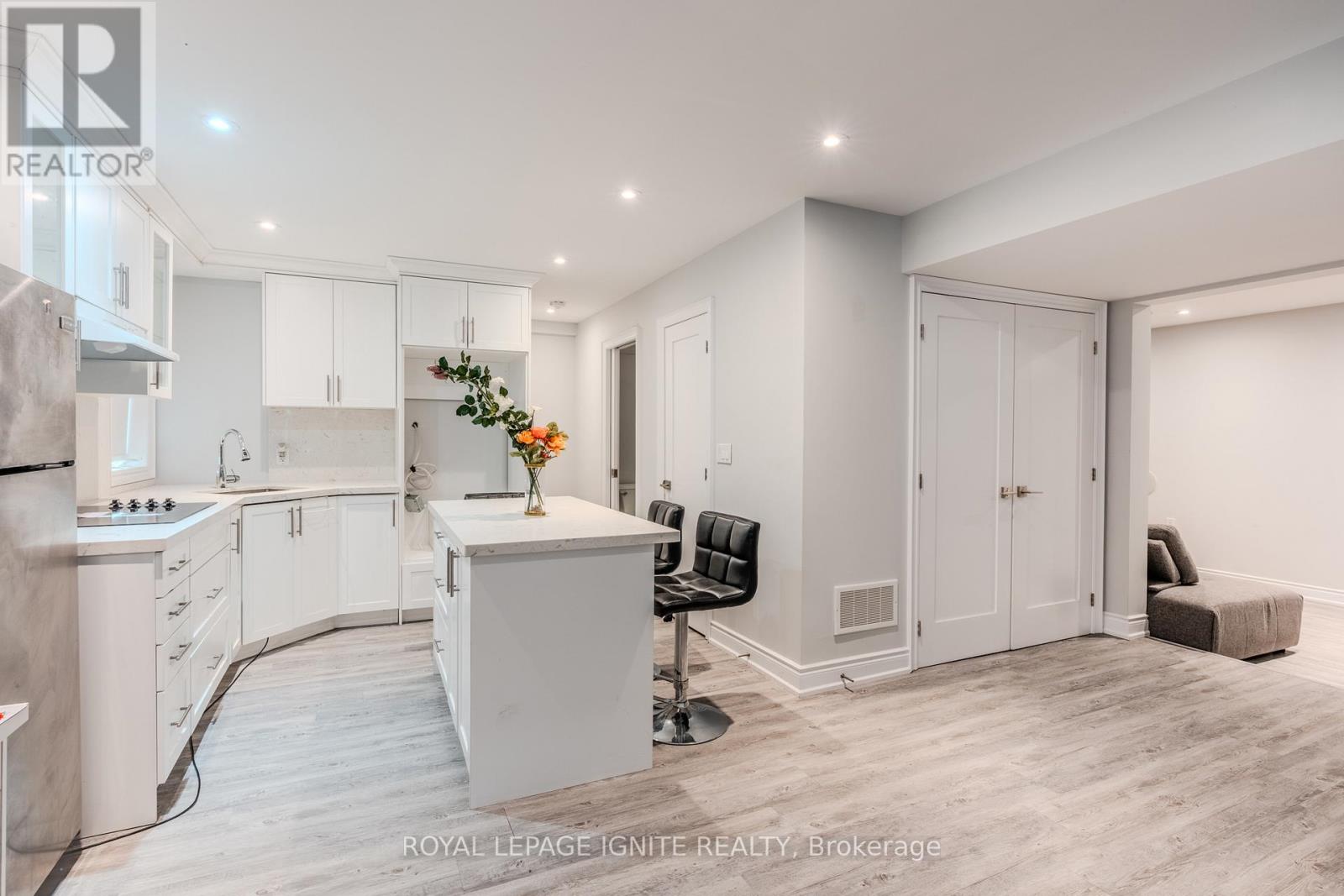 7 Picasso Drive Property Photo 3