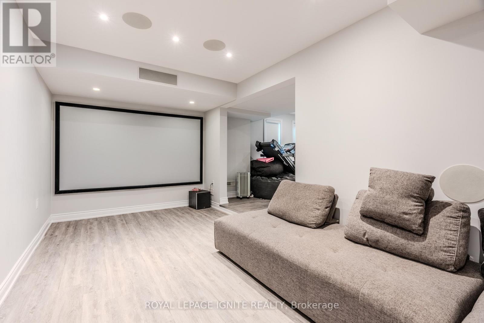 7 Picasso Drive Property Photo 10