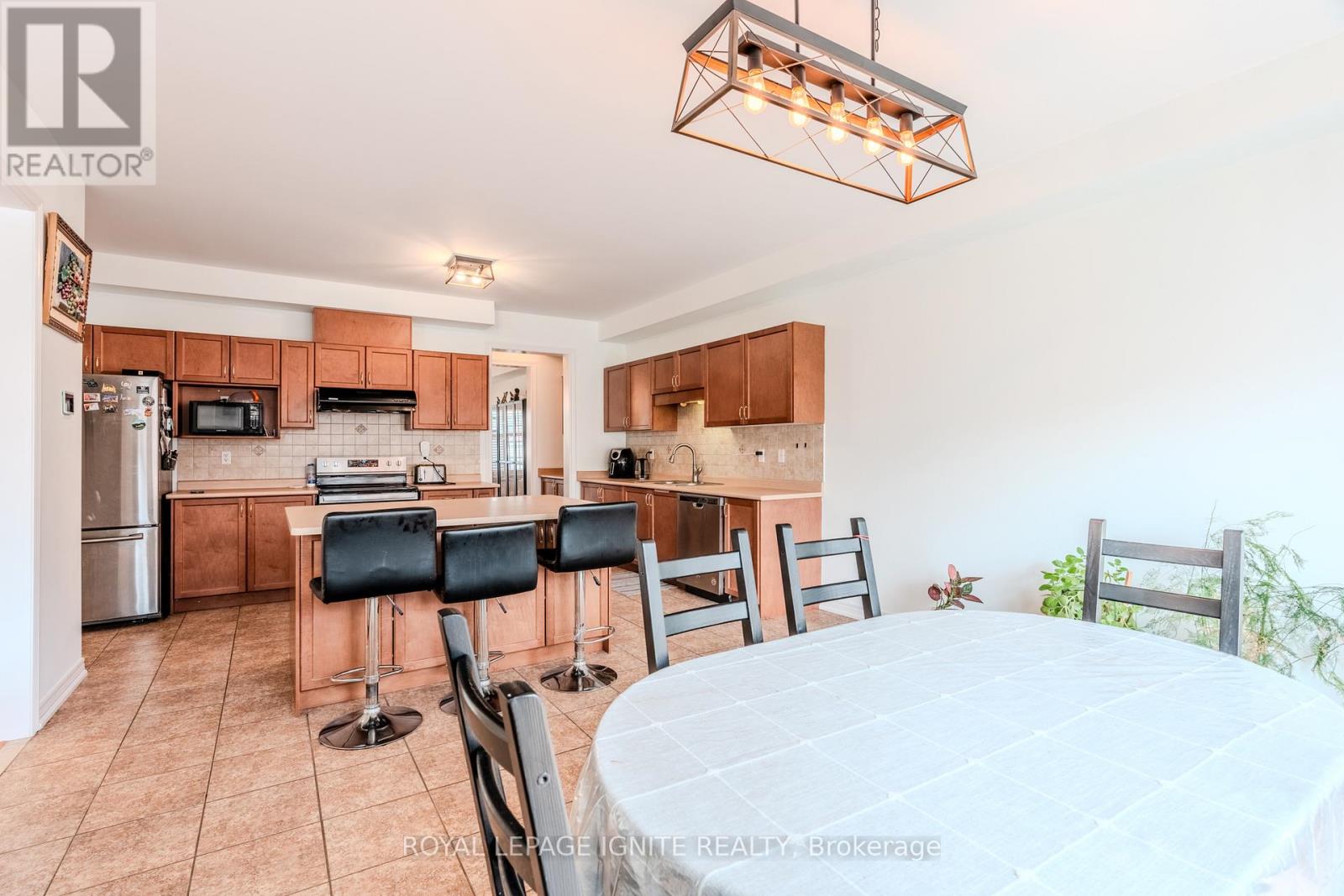 7 Picasso Drive Property Photo 24