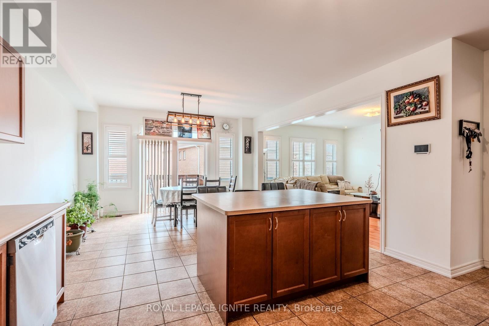 7 Picasso Drive Property Photo 27