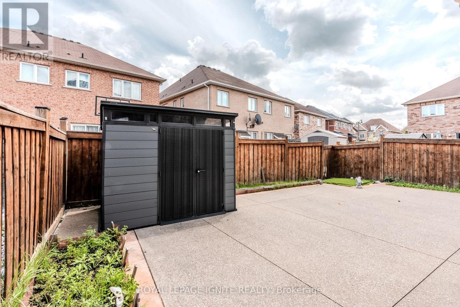 7 Picasso Drive Property Photo 45