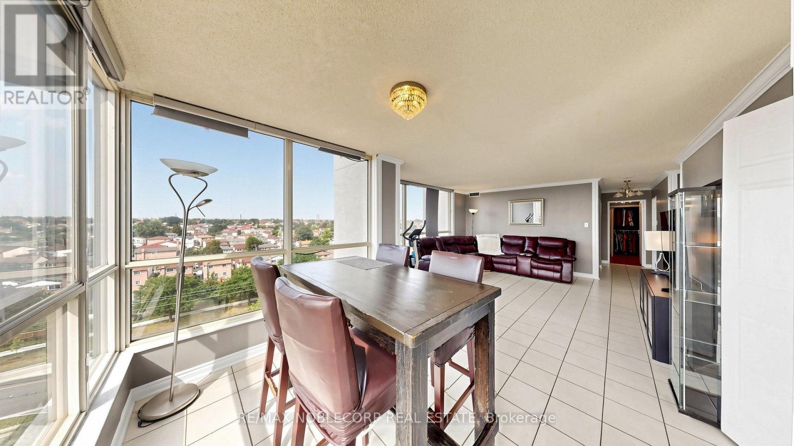 804 - 2901 Kipling Avenue Property Photo 17