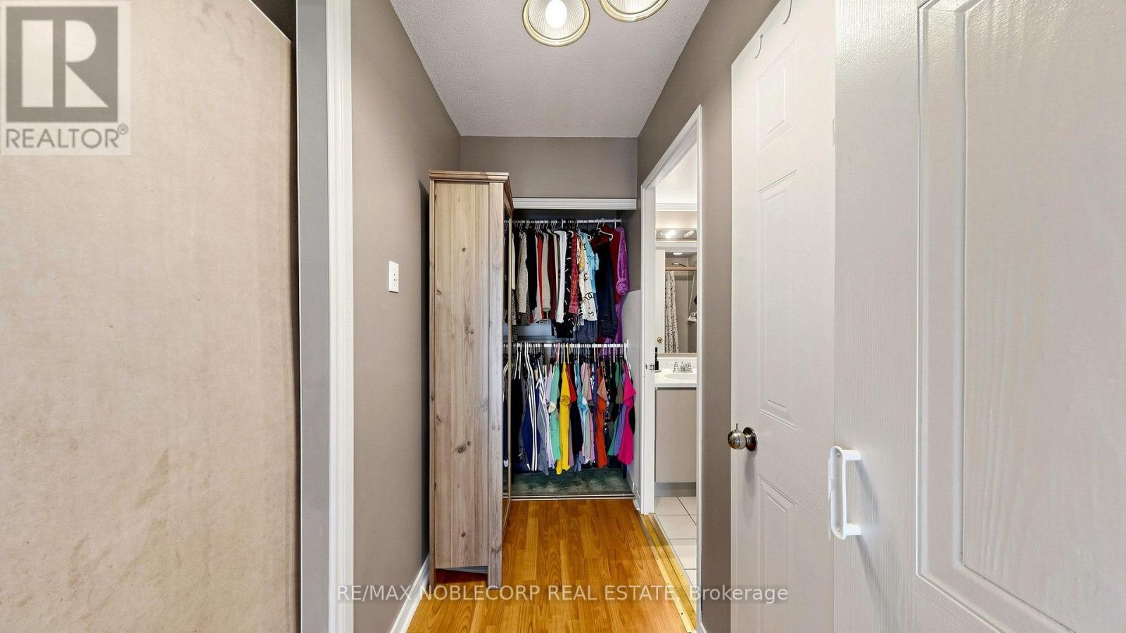 804 - 2901 Kipling Avenue Property Photo 32
