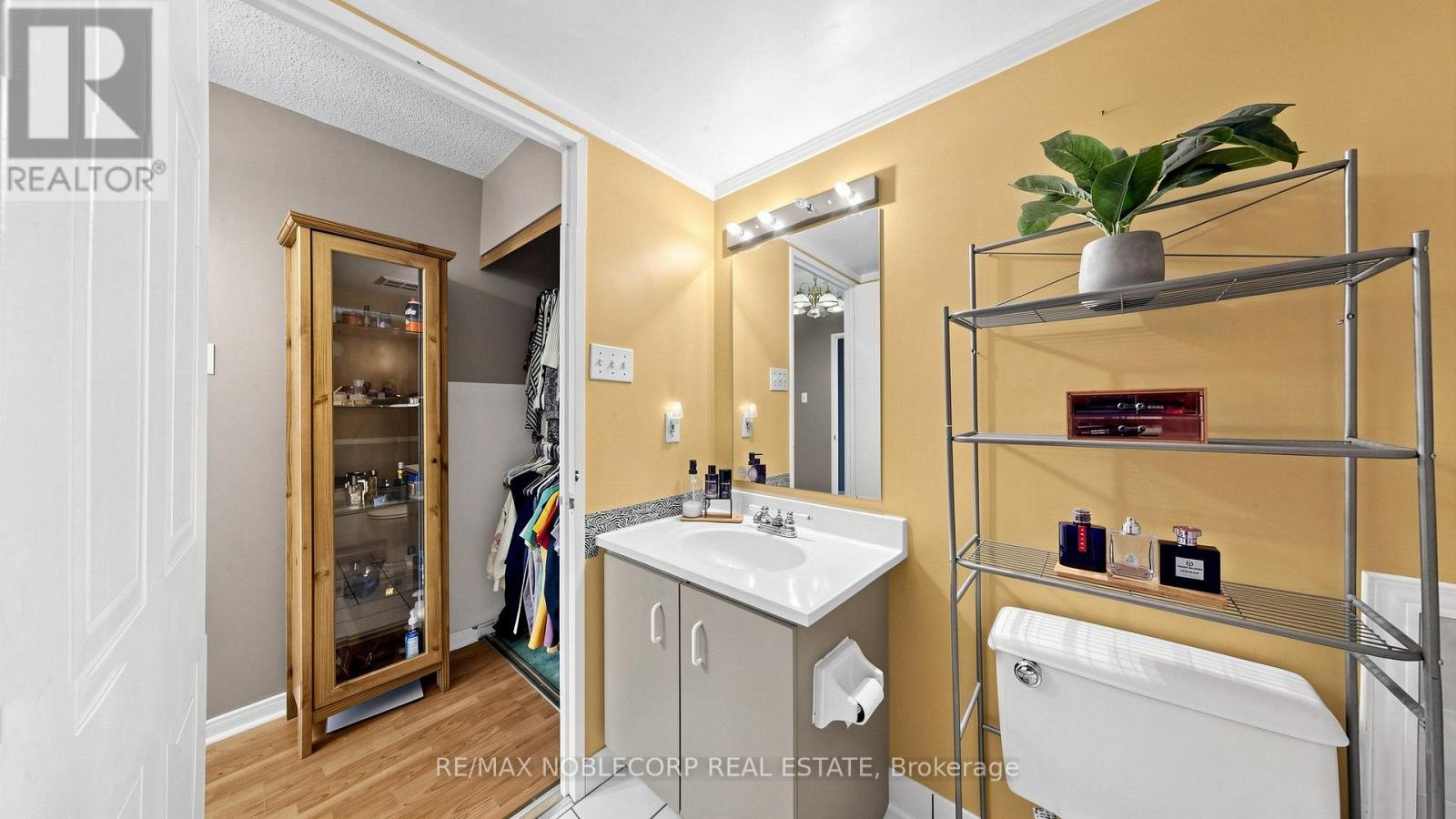 804 - 2901 Kipling Avenue Property Photo 34