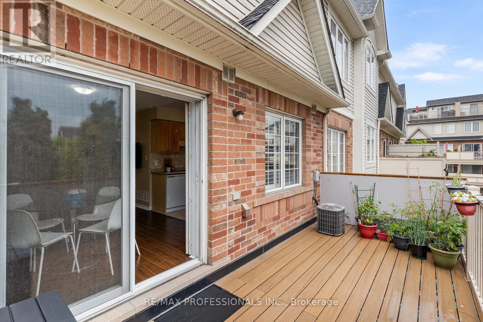 5 - 3025 Elmcreek Road Property Photo 22