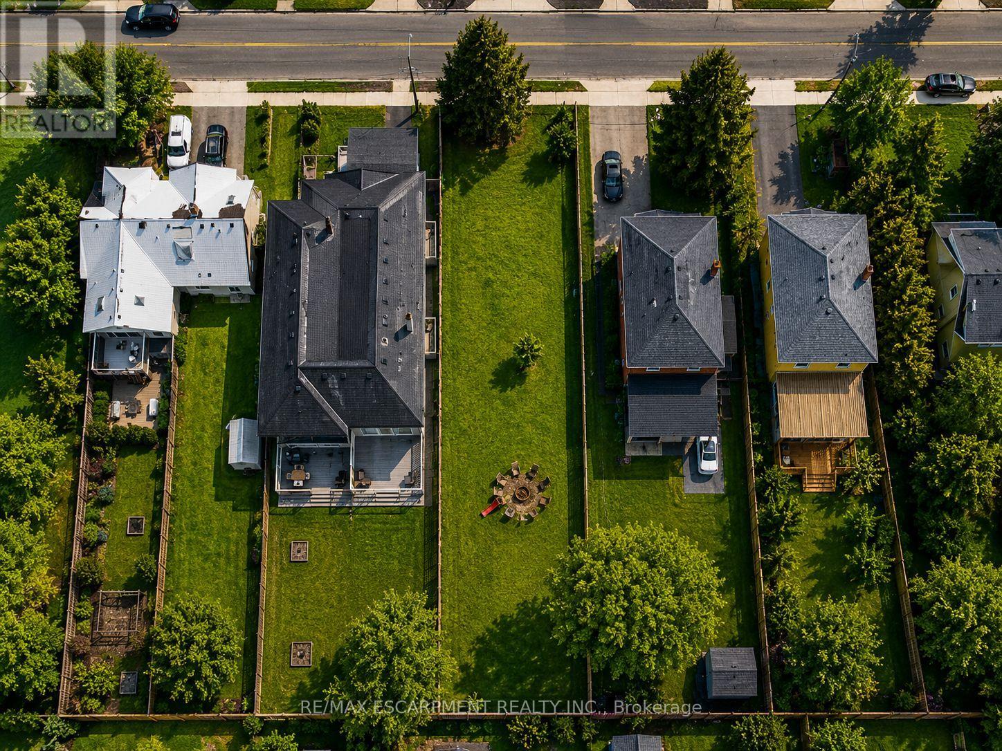 19 Broadview Avenue Property Photo 1