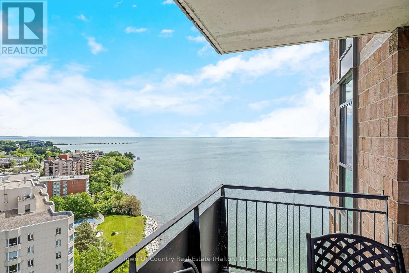 1906 - 5250 Lakeshore Road Property Photo 2