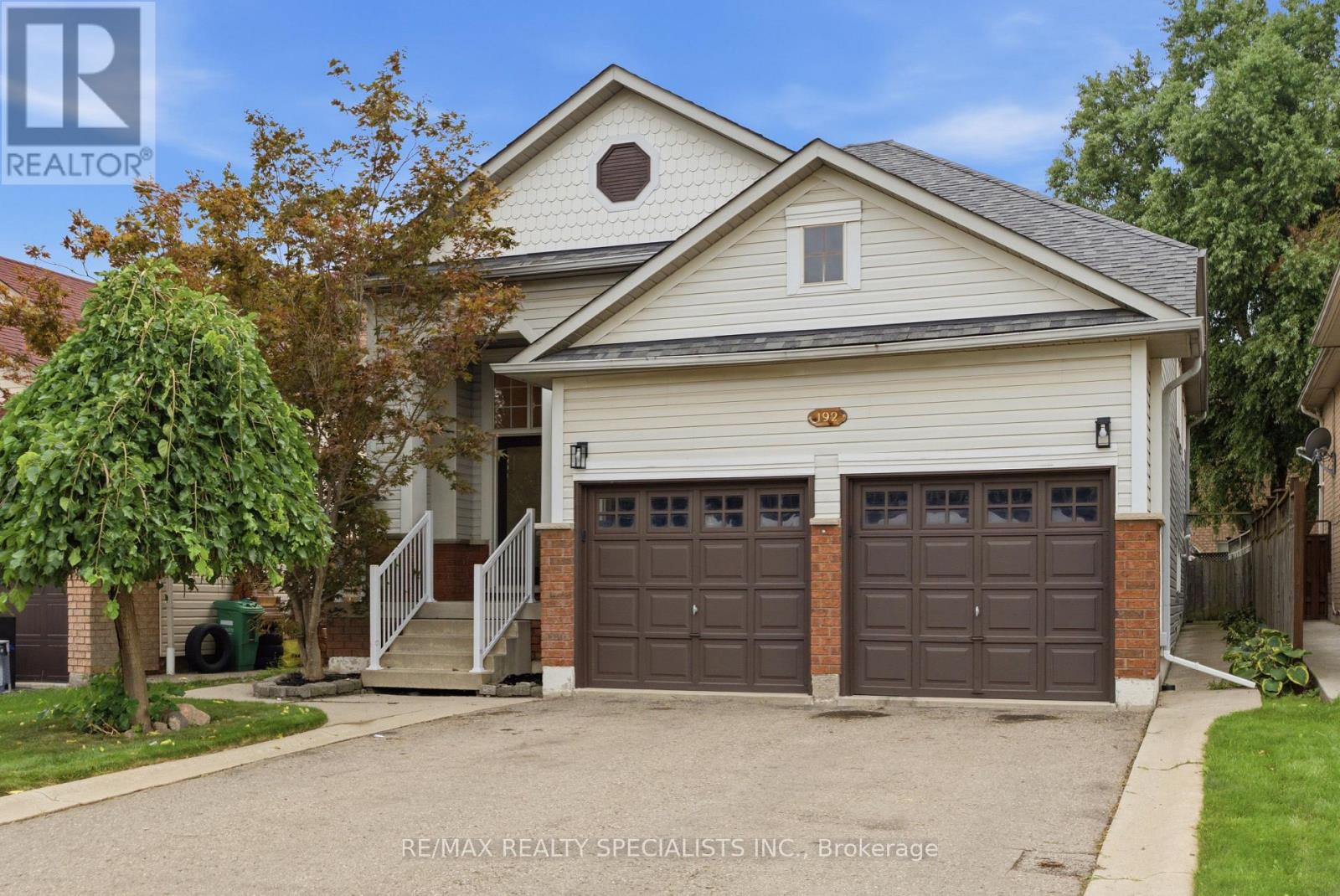 192 VAN SCOTT DRIVE