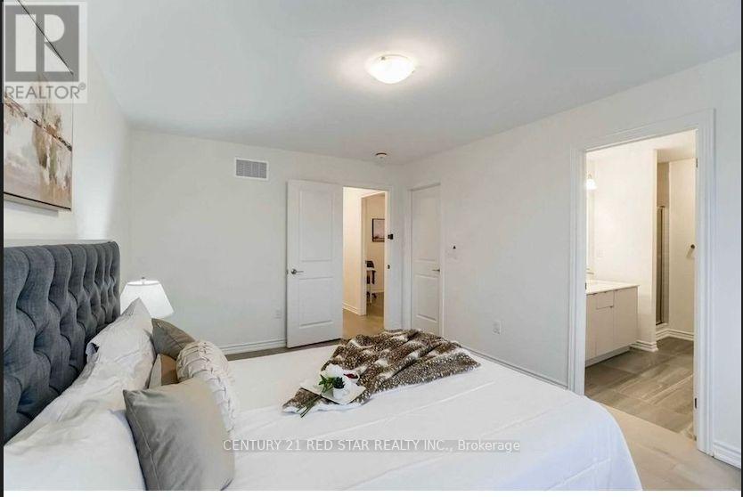 441 Bergamot Avenue Property Photo 7