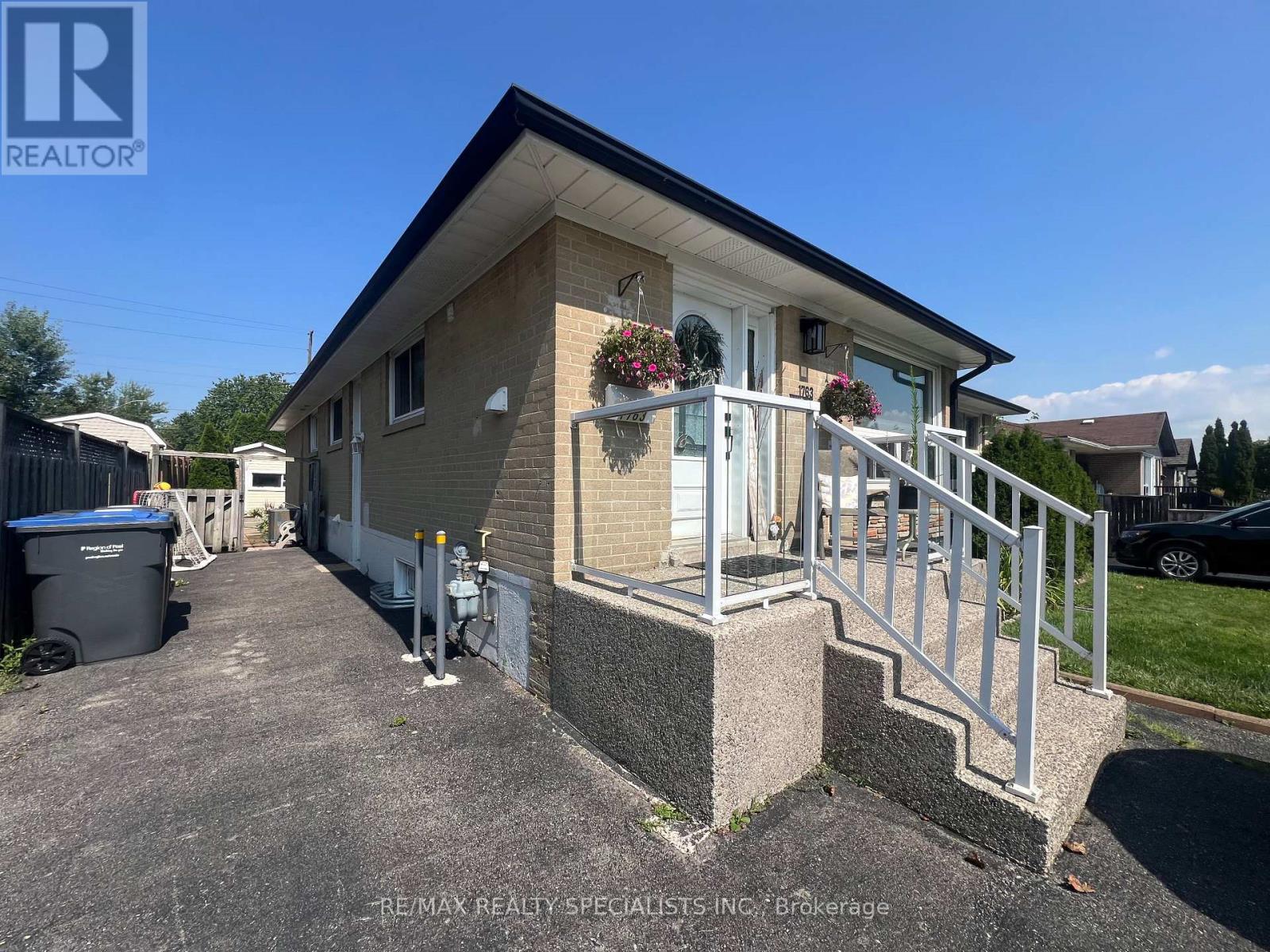 LOWER - 1763 SANDGATE CRESCENT