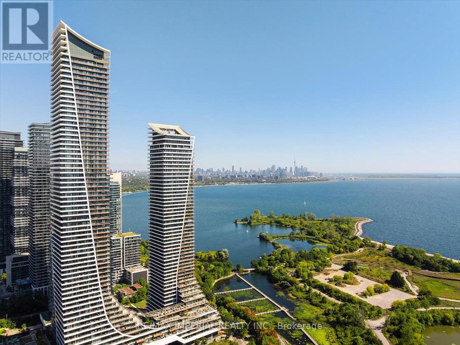 2007 - 20 Shore Breeze Drive Property Photo 1