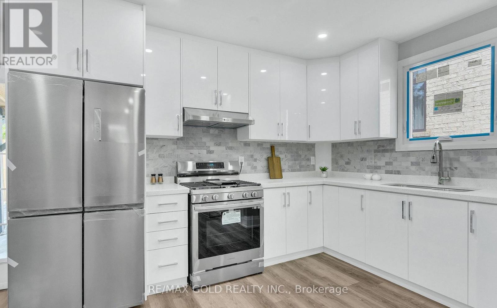8 Fairglen Crescent Property Photo 13