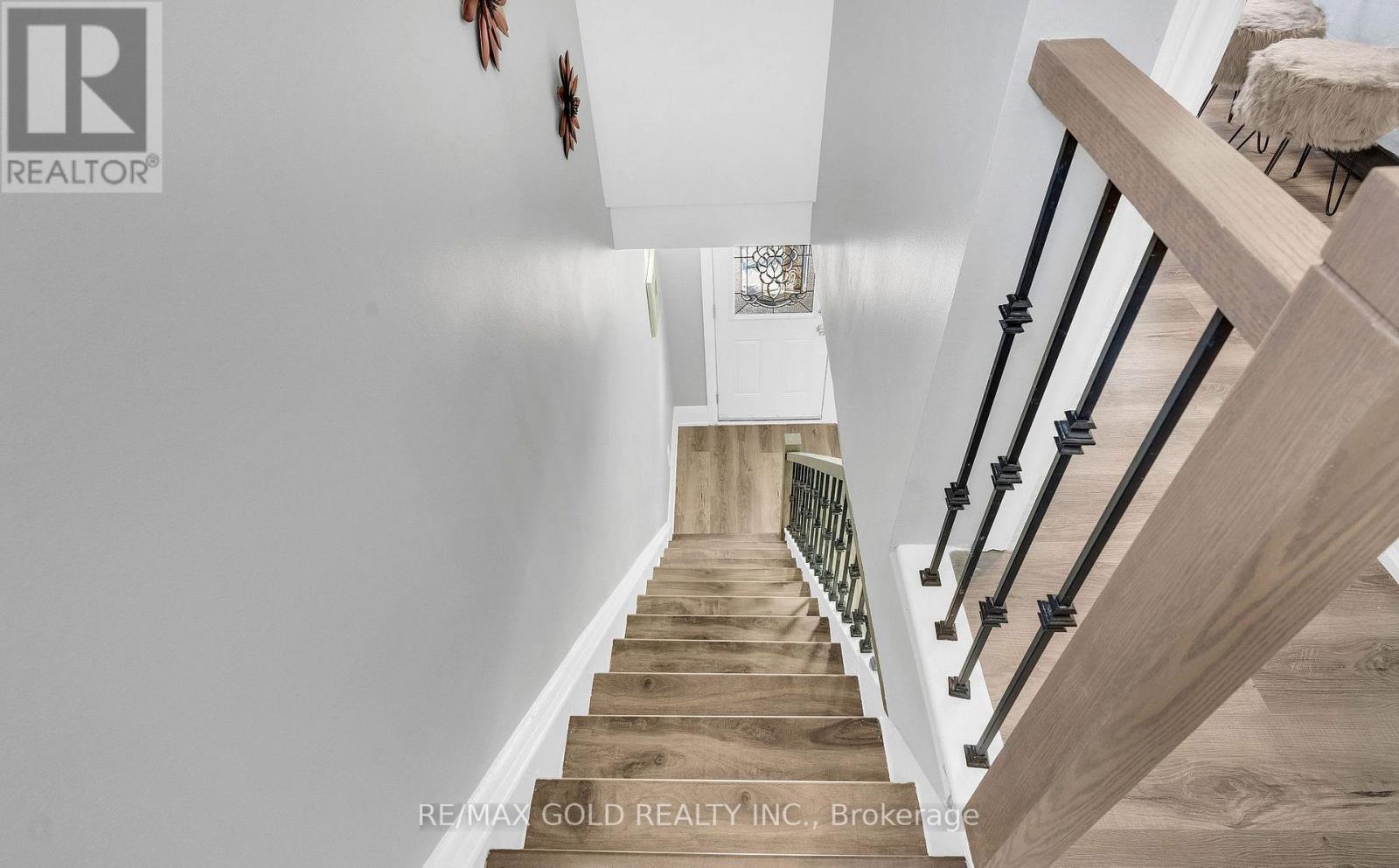 8 Fairglen Crescent Property Photo 26
