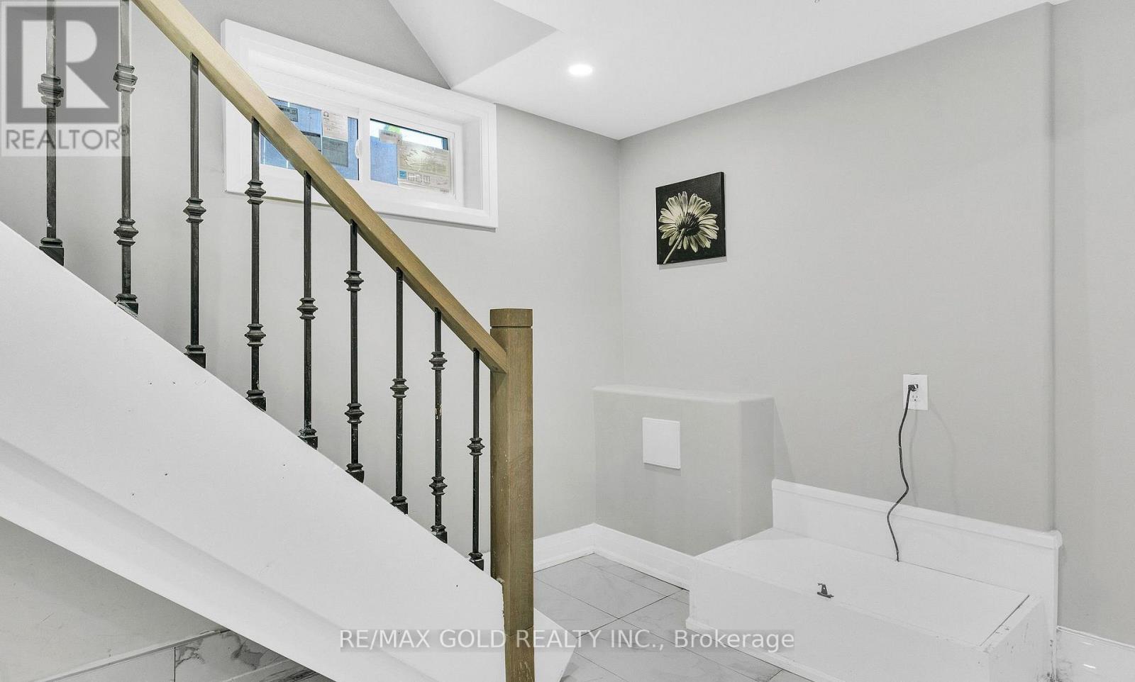 8 Fairglen Crescent Property Photo 29
