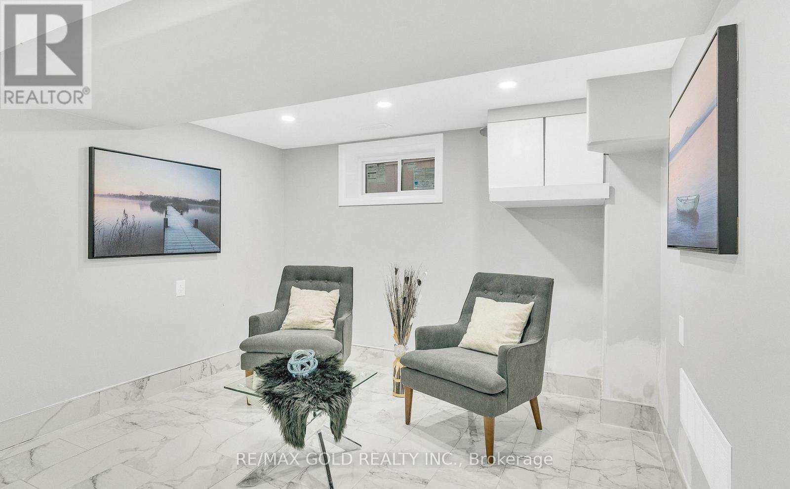 8 Fairglen Crescent Property Photo 30