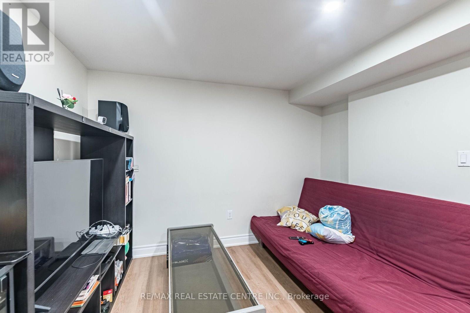 1571 Meadowfield Crescent Property Photo 27