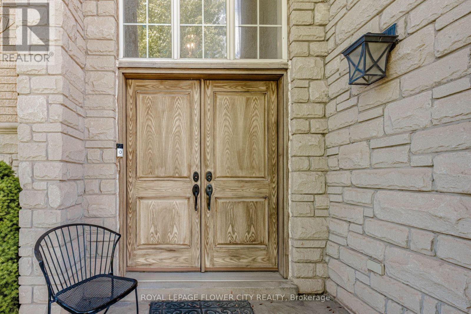 1058 Agram Drive Property Photo 4