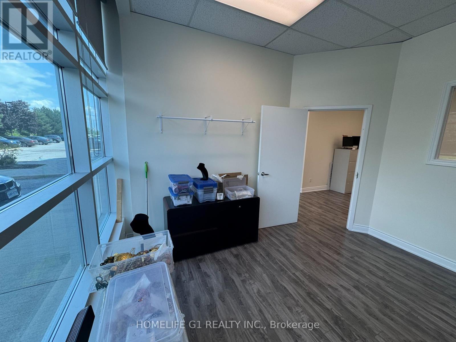 5 - 100 Exchange Drive Property Photo 8