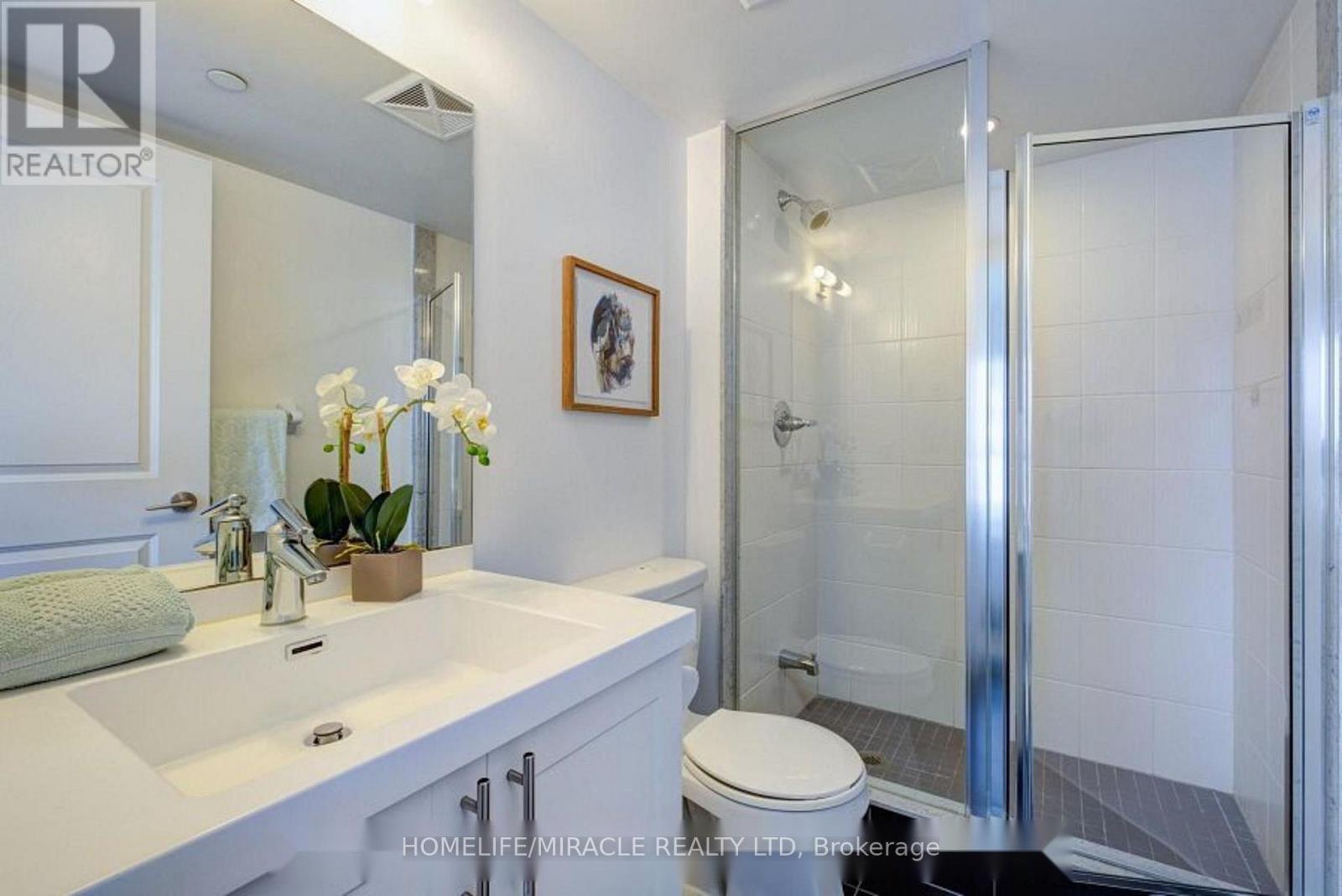 824 - 2 Eva Road Property Photo 12
