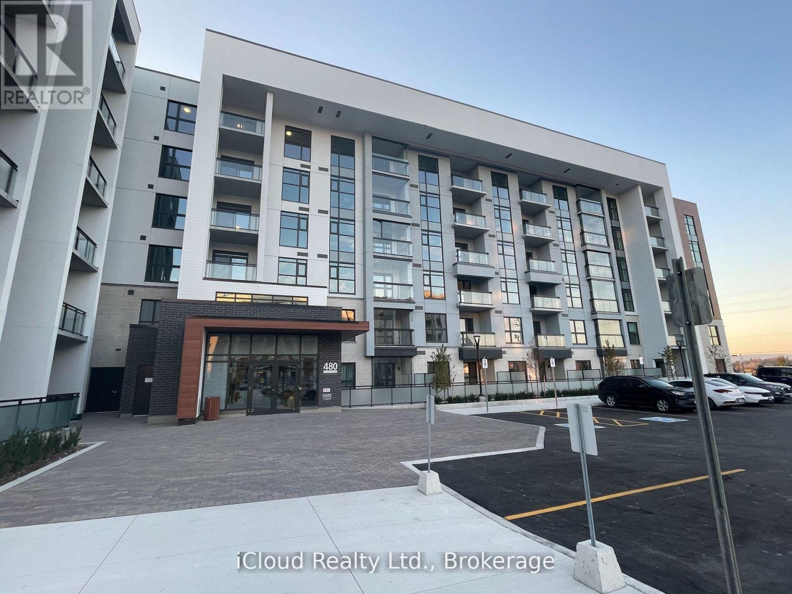319 - 470 GORDON KRANTZ AVENUE Property Photo 1