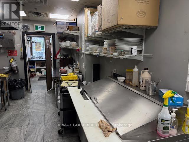 30 - 3920 Eglinton Avenue W Property Photo 12