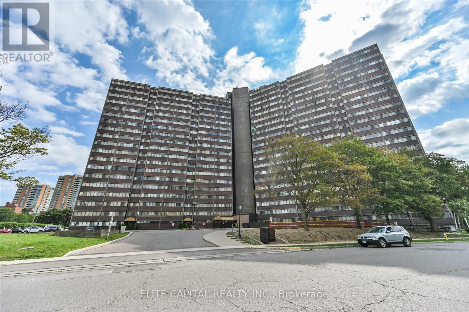 #1710 - 11 Wincott Drive Property Photo 30