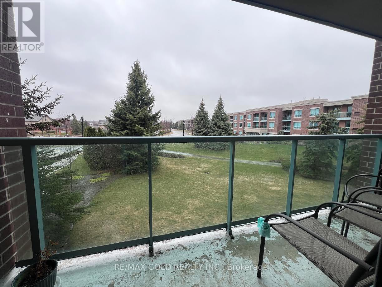 213 - 25 Via Rosedale Way Property Photo 11