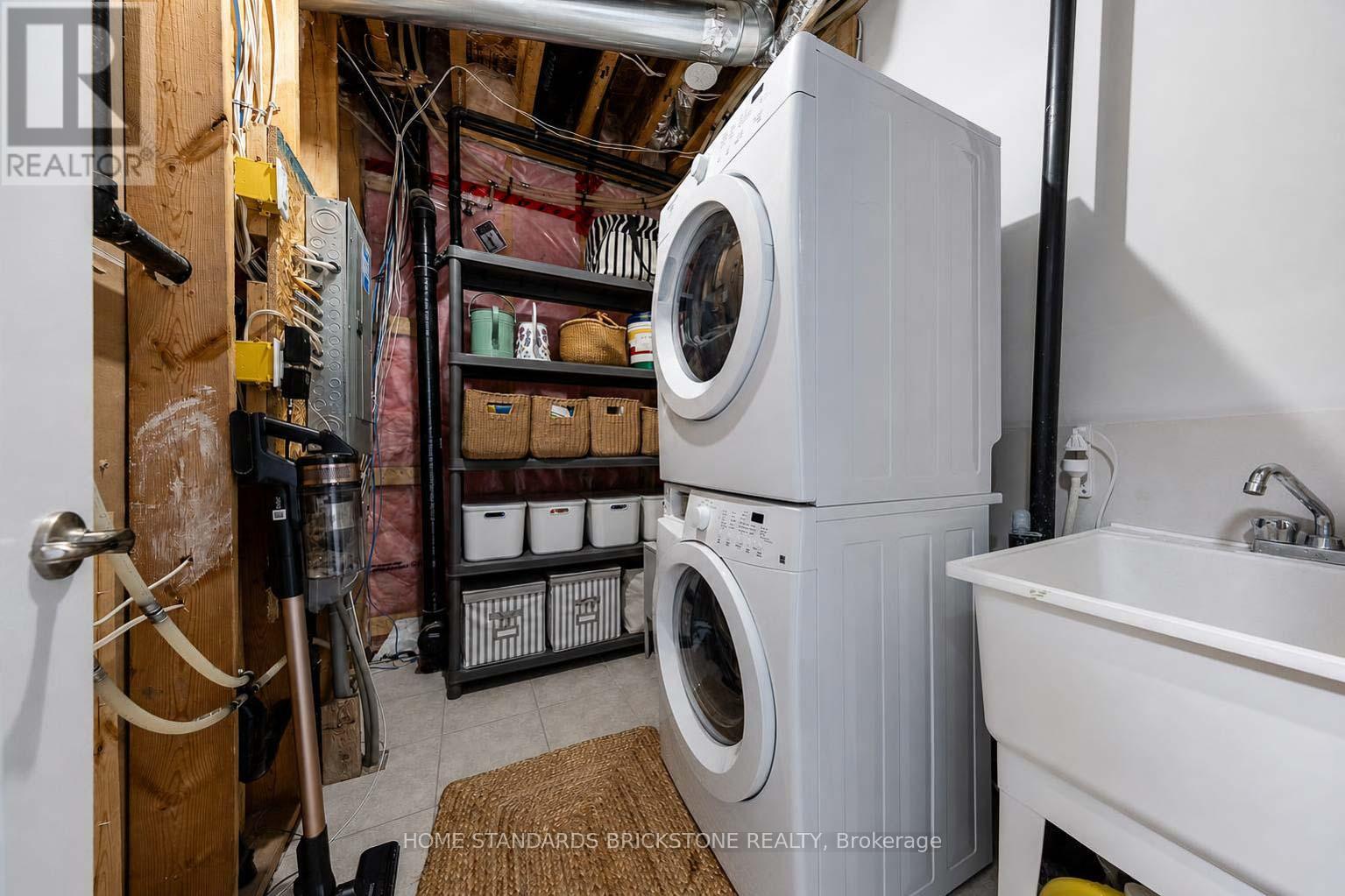 3058 Eberly Woods Drive Property Photo 29