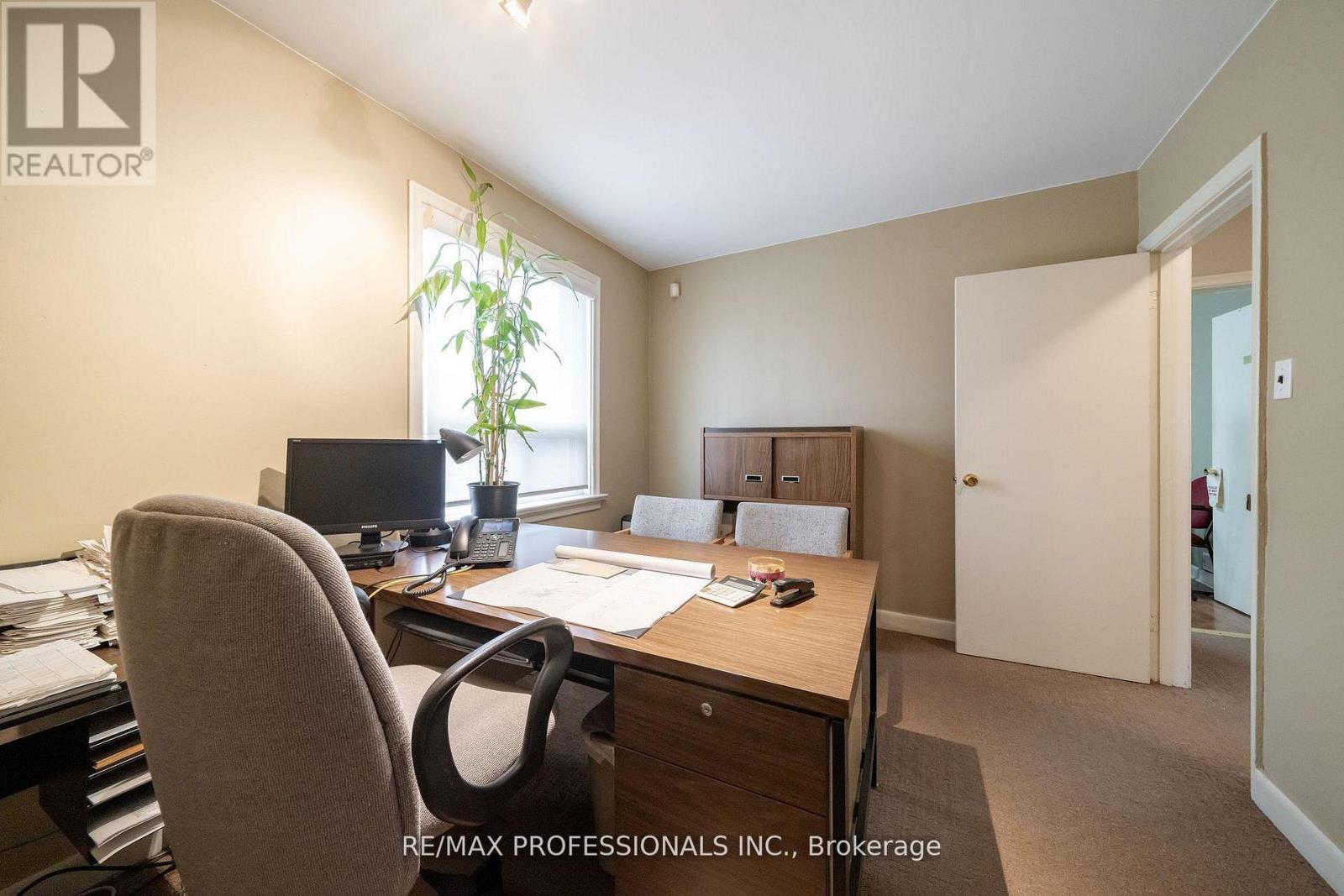 586 Browns Line Property Photo 16