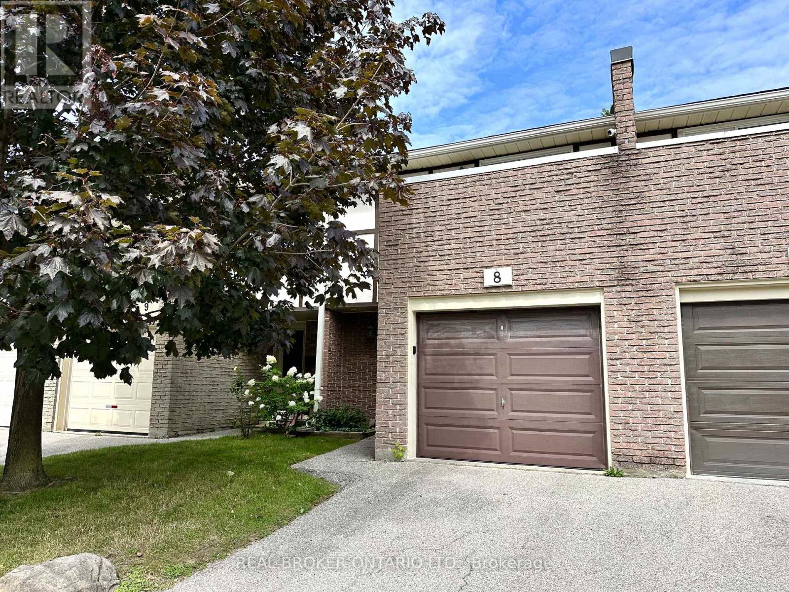 8 - 1485 GULLEDEN DRIVE