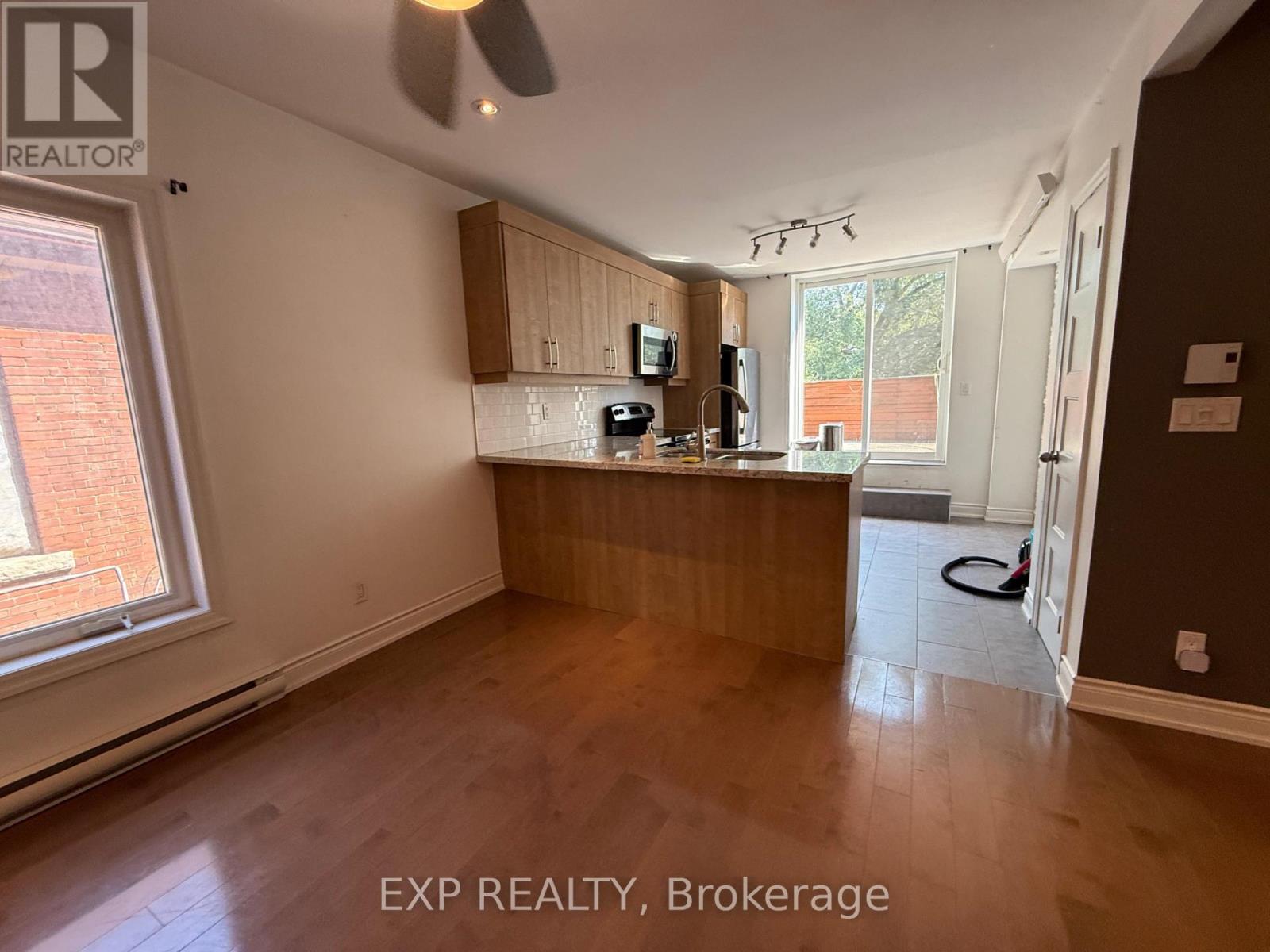 2f And 3f - 7 Lansdowne Avenue Property Photo 9