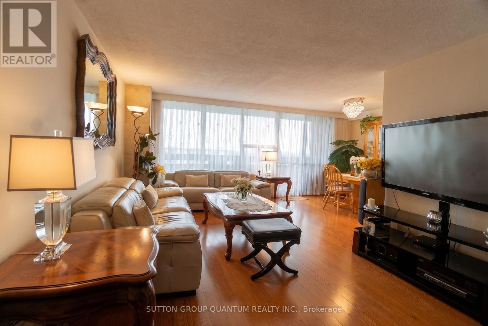 1810 - 11 Wincott Drive Property Photo 2