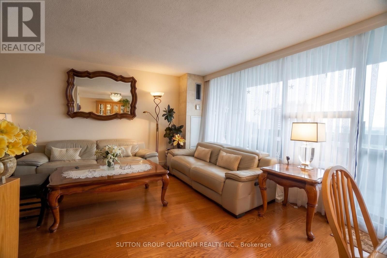 1810 - 11 Wincott Drive Property Photo 6