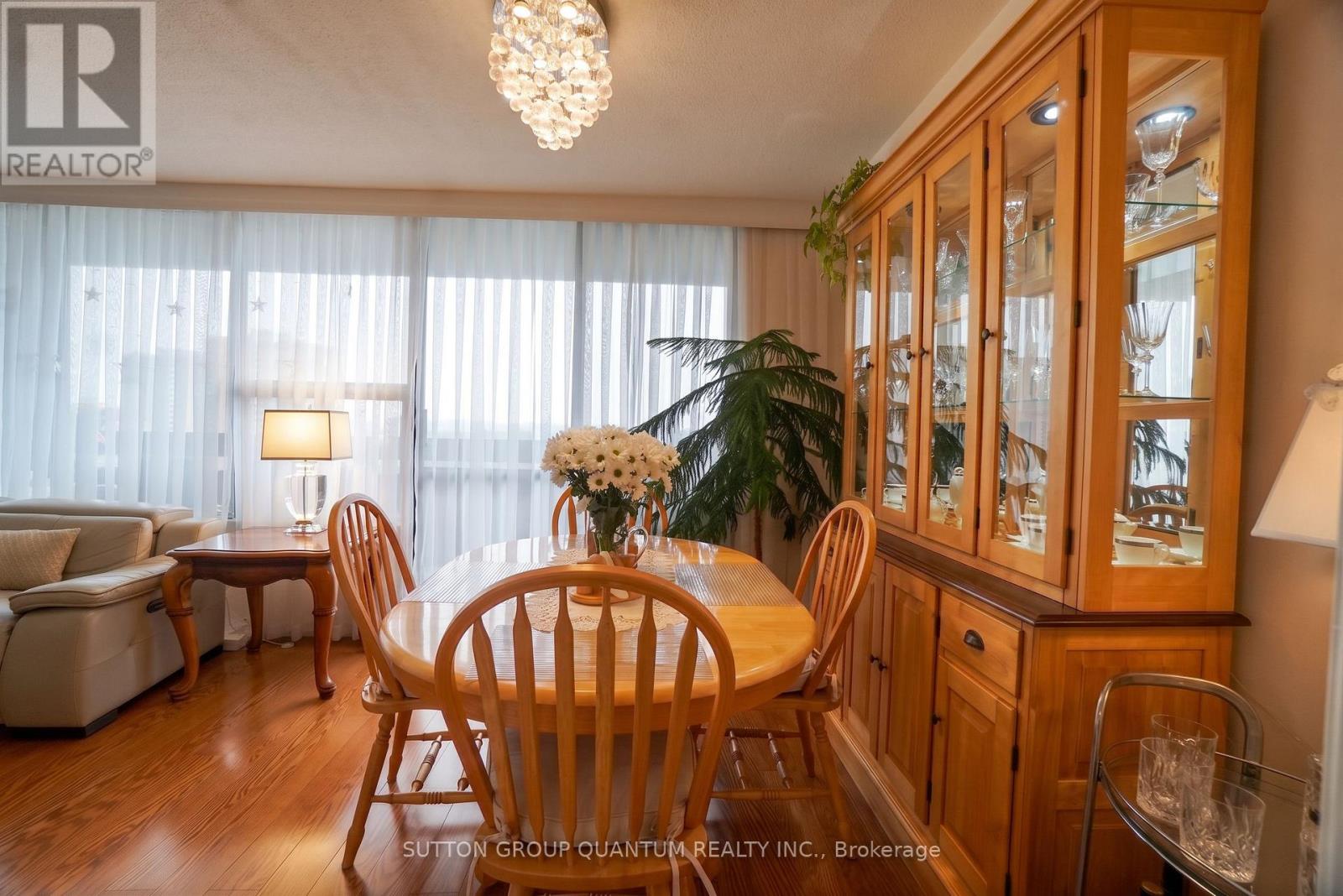 1810 - 11 Wincott Drive Property Photo 9