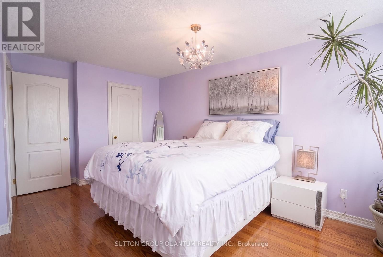 1810 - 11 Wincott Drive Property Photo 19