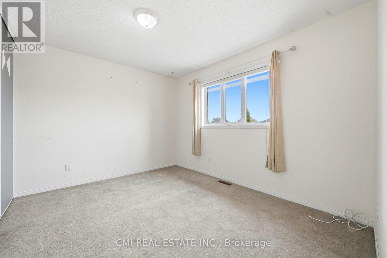 366 Marshall Crescent Property Photo 18