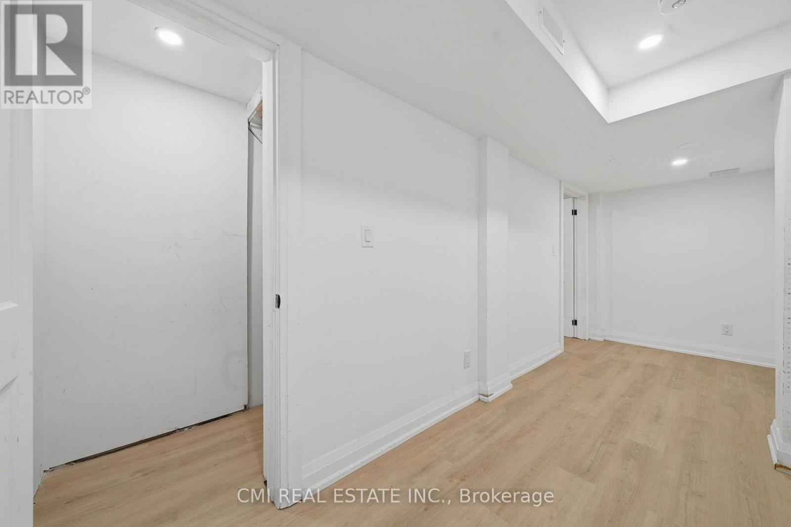 366 Marshall Crescent Property Photo 32