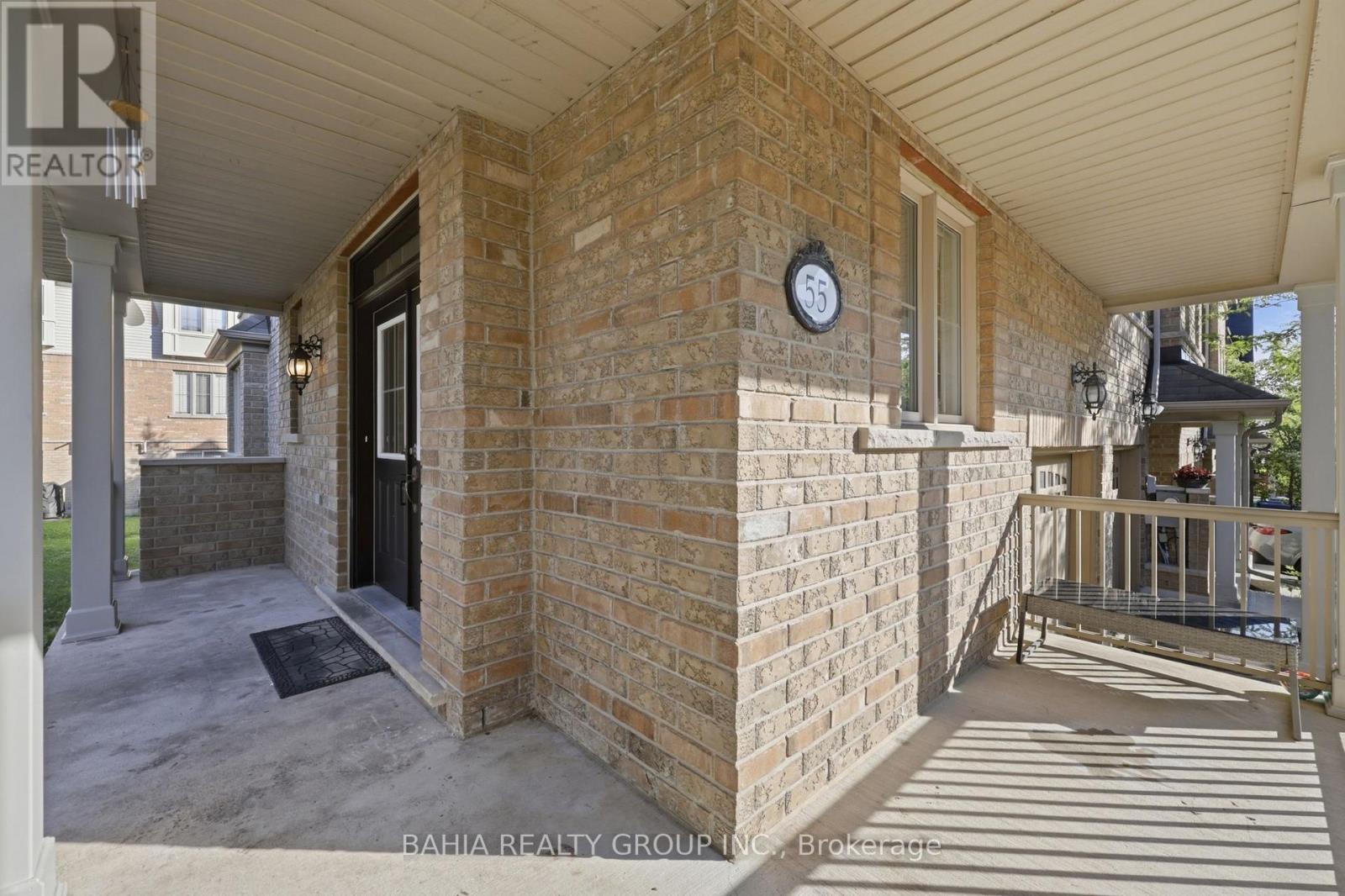 55 Cedar Lake Crescent E Property Photo 6